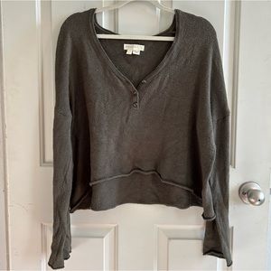 URBAN OUTFITTERS | Mouchette Cropped Sweater in GREEN